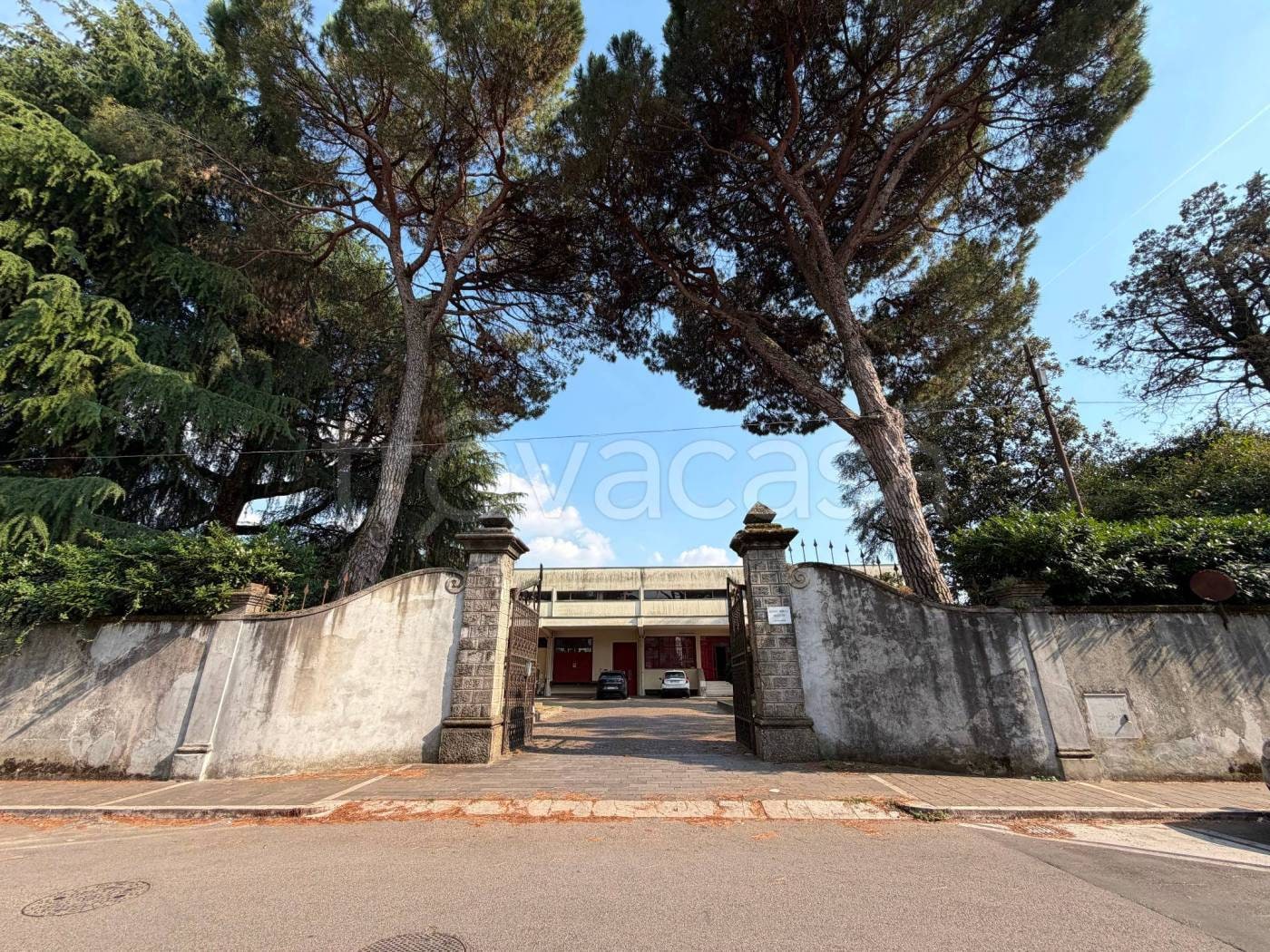 Negozio a Rossano Veneto · Via Roma, 62